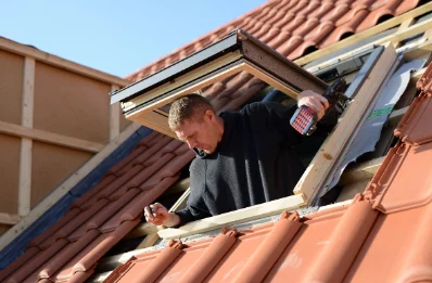 Pose de fenêtres de toit Velux à Hierges